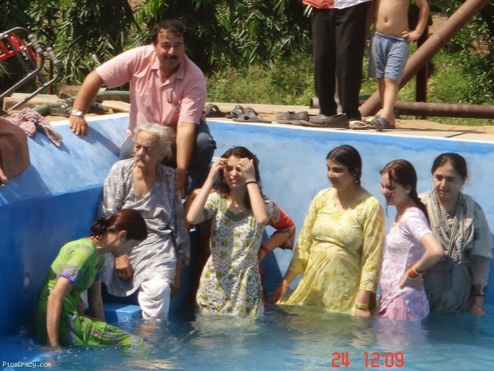 pakistani pussy on beach lesbians having sex bathtub